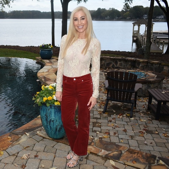 Frame Le Crop Mini Boot Corduroy in Paprika